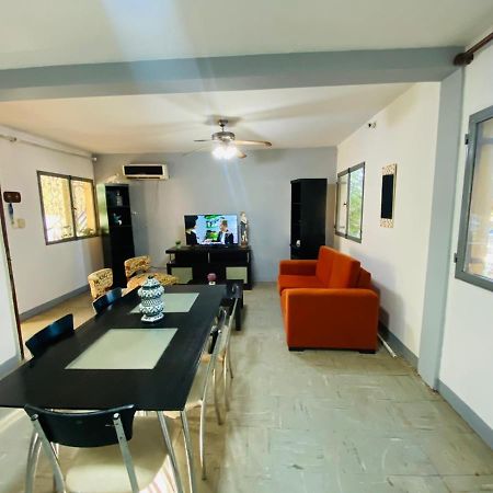 House G&S, Depto Con 3 Dormitorios Para 7 Personas Pleno Centro De La Ciudad Puerto Iguazú Dış mekan fotoğraf