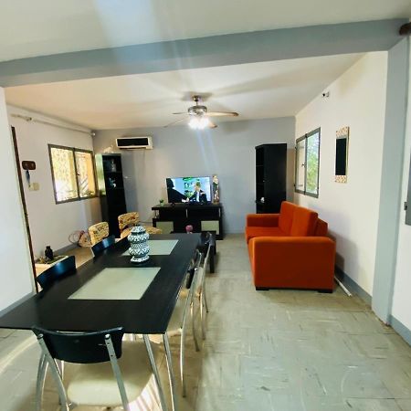 House G&S, Depto Con 3 Dormitorios Para 7 Personas Pleno Centro De La Ciudad Puerto Iguazú Dış mekan fotoğraf